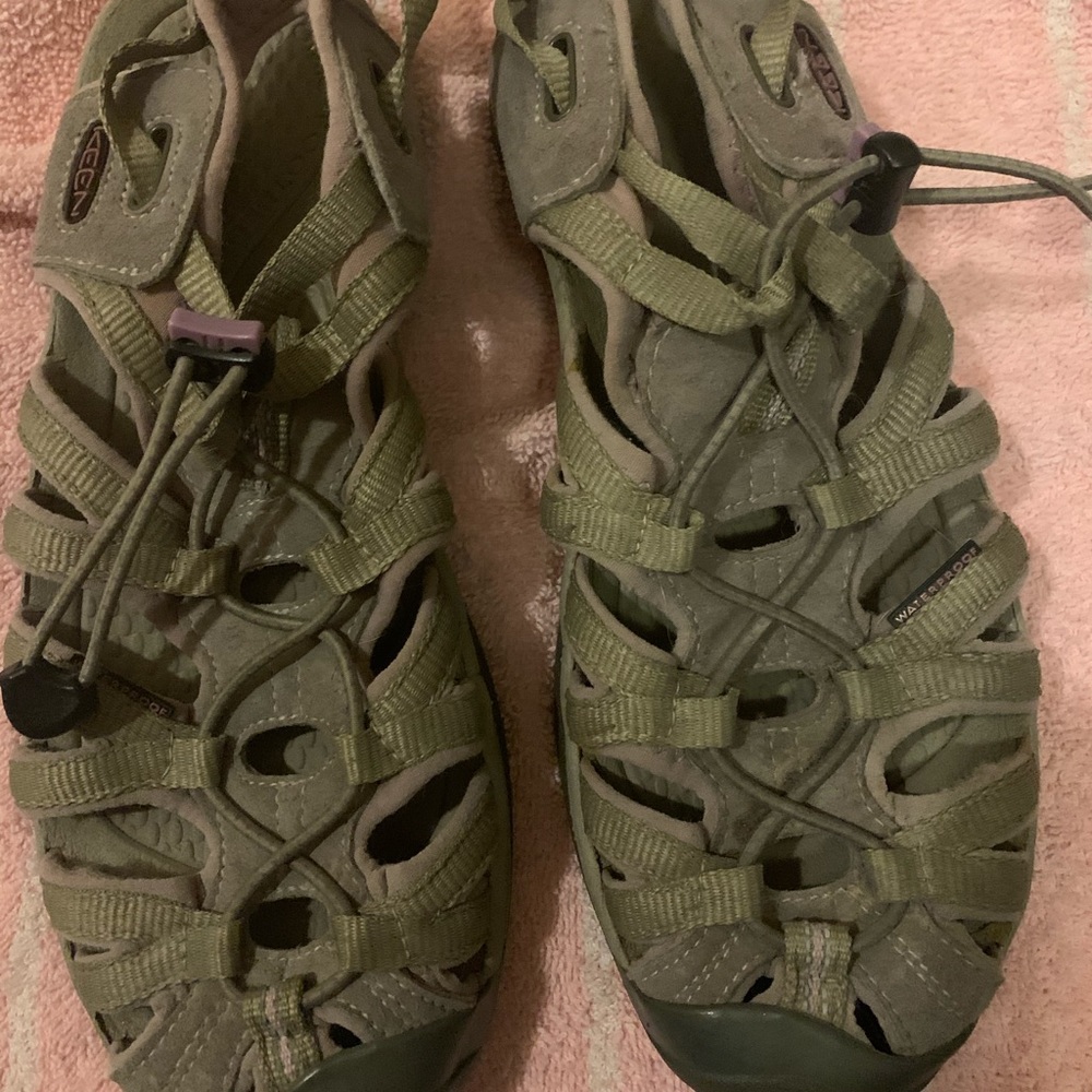 Keen sandals. Decent shape